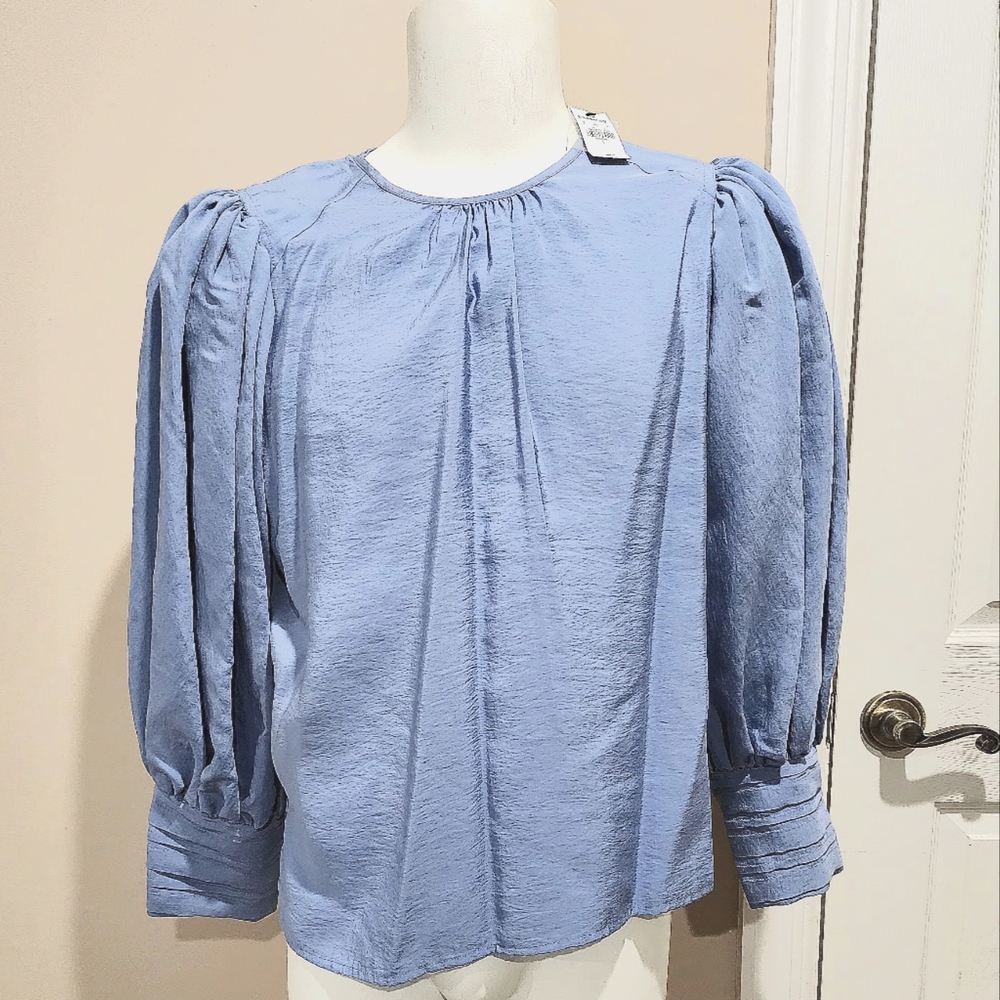 NWT Express Balloon Sleeve Top Size Large